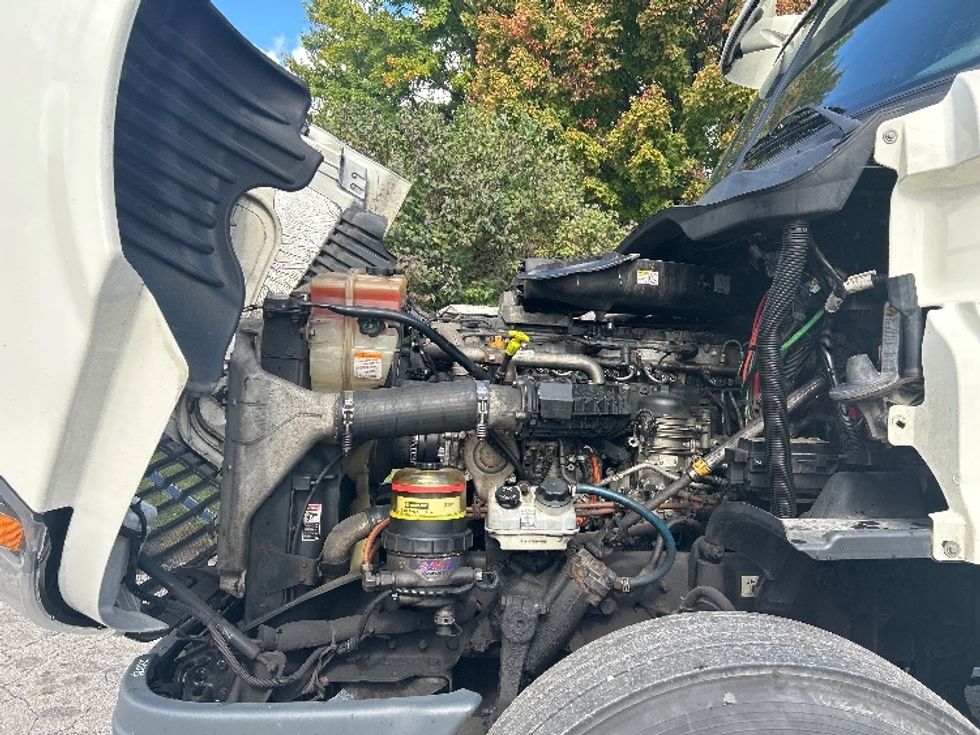 Day Cab Tractor-Heavy Duty Tractors-Freightliner-2018-Cascadia 12564ST-Middlefield-OH-467,302\n\t\tmiles-$ 41,250 - Image 16