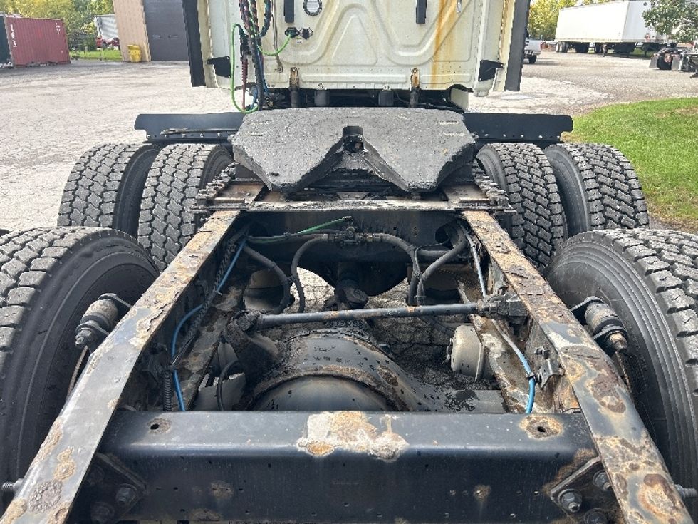 Day Cab Tractor-Heavy Duty Tractors-Freightliner-2018-Cascadia 12564ST-Middlefield-OH-467,302\n\t\tmiles-$ 41,250 - Image 6