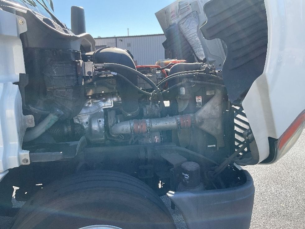 Day Cab Tractor-Heavy Duty Tractors-Freightliner-2018-Cascadia 12564ST-Milford-DE-306,154\n\t\tmiles-$ 42,500 - Image 15