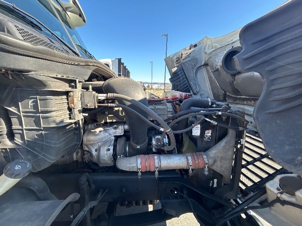 Day Cab Tractor-Heavy Duty Tractors-Freightliner-2018-Cascadia 12564ST-Millville-NJ-468,689\n\t\tmiles-$ 33,500 - Image 15
