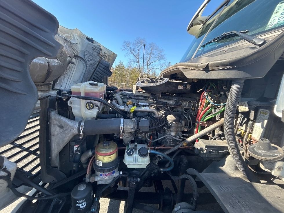 Day Cab Tractor-Heavy Duty Tractors-Freightliner-2018-Cascadia 12564ST-Millville-NJ-468,689\n\t\tmiles-$ 33,500 - Image 16