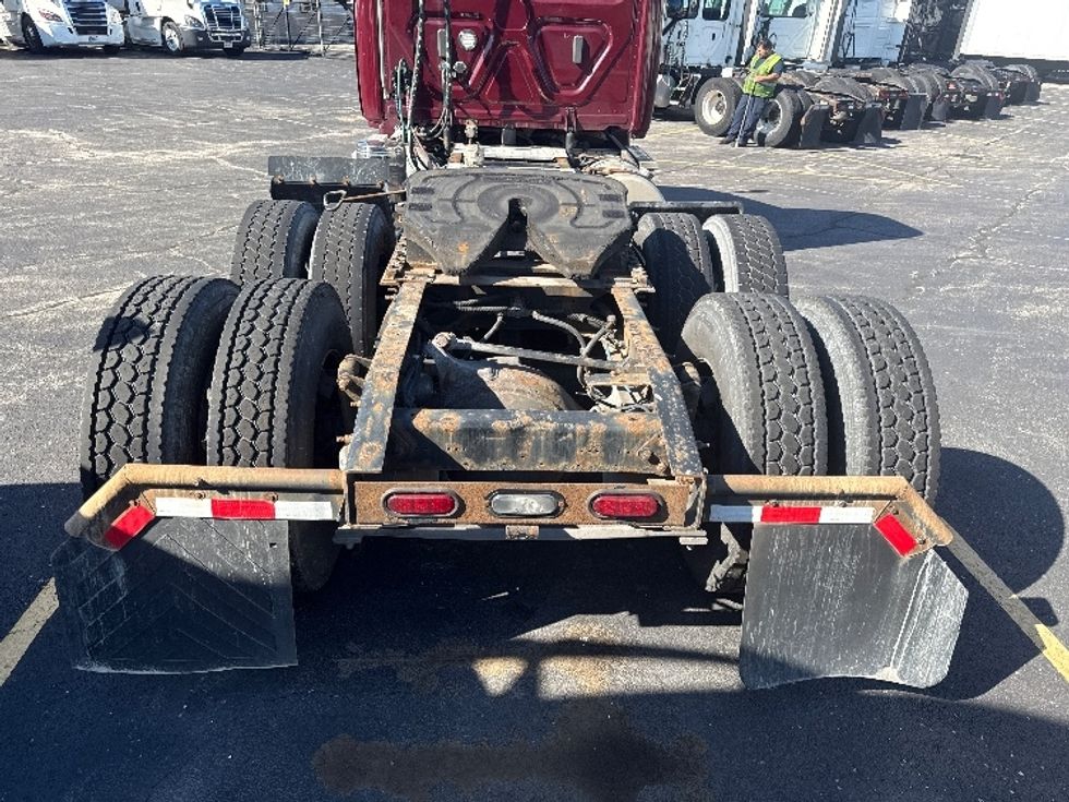 Day Cab Tractor-Heavy Duty Tractors-Freightliner-2018-Cascadia 12564ST-Milwaukee-WI-476,611\n\t\tmiles-$ 42,000 - Image 6