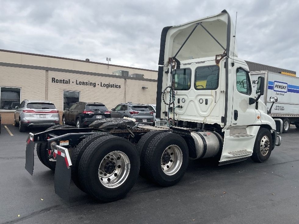 Day Cab Tractor-Heavy Duty Tractors-Freightliner-2018-Cascadia 12564ST-Milwaukee-WI-529,170\n\t\tmiles-$ 31,250 - Image 7