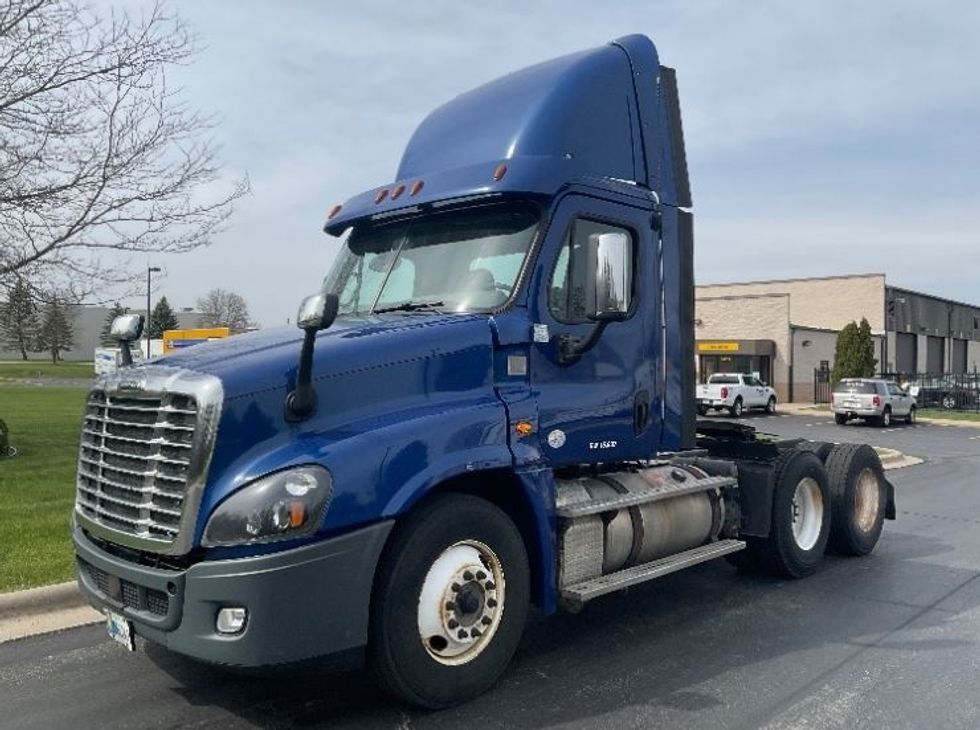Day Cab Tractor-Heavy Duty Tractors-Freightliner-2018-Cascadia 12564ST-Milwaukee-WI-542,273\n\t\tmiles-$ 30,250 - Image 3
