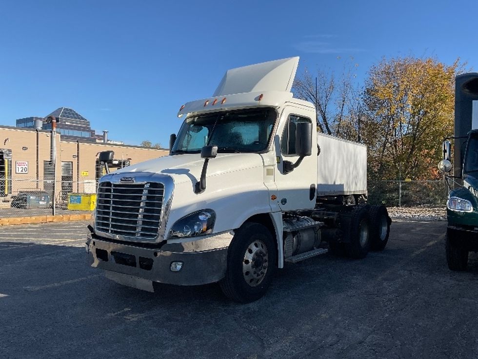 Day Cab Tractor-Heavy Duty Tractors-Freightliner-2018-Cascadia 12564ST-Mississauga-ON-244,164\n\t\tkm-$ 67,000 - Image 3