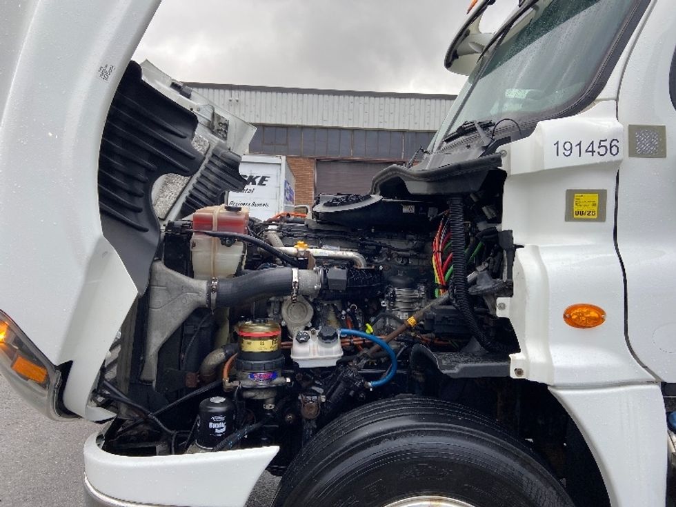 Day Cab Tractor-Heavy Duty Tractors-Freightliner-2018-Cascadia 12564ST-Mississauga-ON-397,301\n\t\tkm-$ 53,250 - Image 16