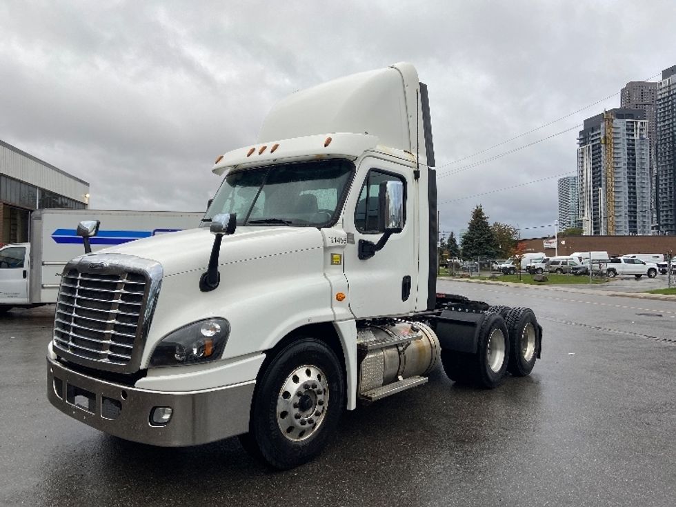 Day Cab Tractor-Heavy Duty Tractors-Freightliner-2018-Cascadia 12564ST-Mississauga-ON-397,301\n\t\tkm-$ 53,250 - Image 3