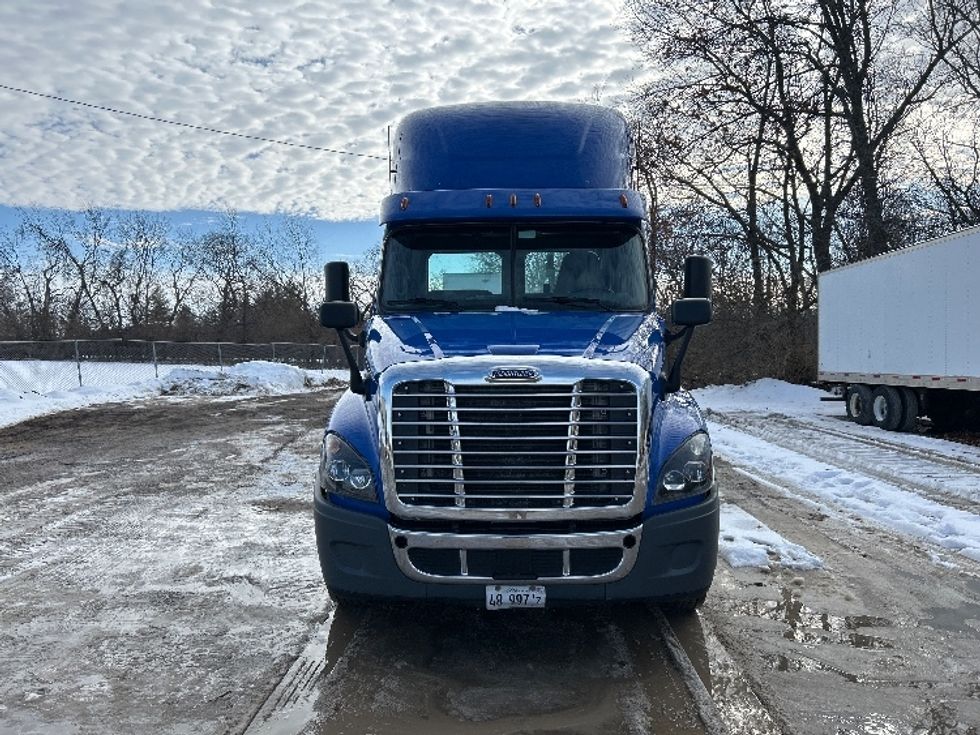 Day Cab Tractor-Heavy Duty Tractors-Freightliner-2018-Cascadia 12564ST-Moberly-MO-228,998\n\t\tmiles-$ 47,250 - Image 2