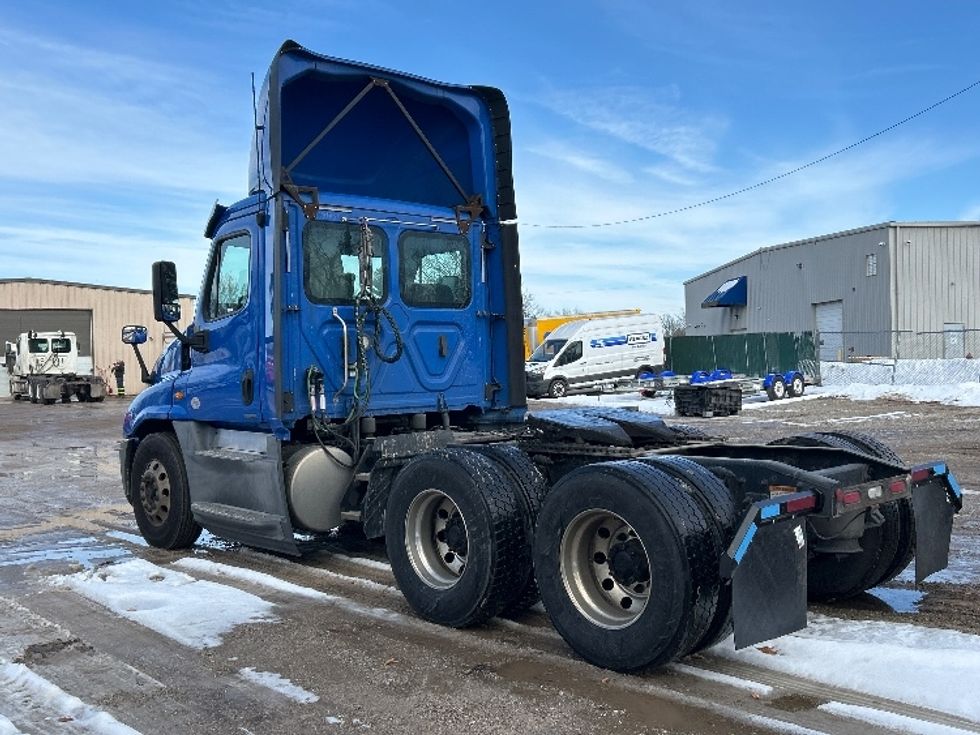 Day Cab Tractor-Heavy Duty Tractors-Freightliner-2018-Cascadia 12564ST-Moberly-MO-228,998\n\t\tmiles-$ 47,250 - Image 5