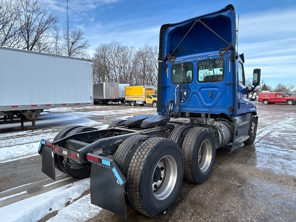 Day Cab Tractor-Heavy Duty Tractors-Freightliner-2018-Cascadia 12564ST-Moberly-MO-228,998\n\t\tmiles-$ 47,250 - Image 7