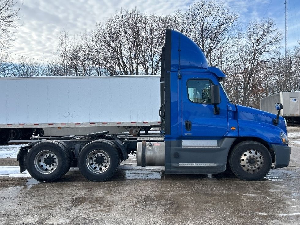 Day Cab Tractor-Heavy Duty Tractors-Freightliner-2018-Cascadia 12564ST-Moberly-MO-228,998\n\t\tmiles-$ 47,250 - Image 8