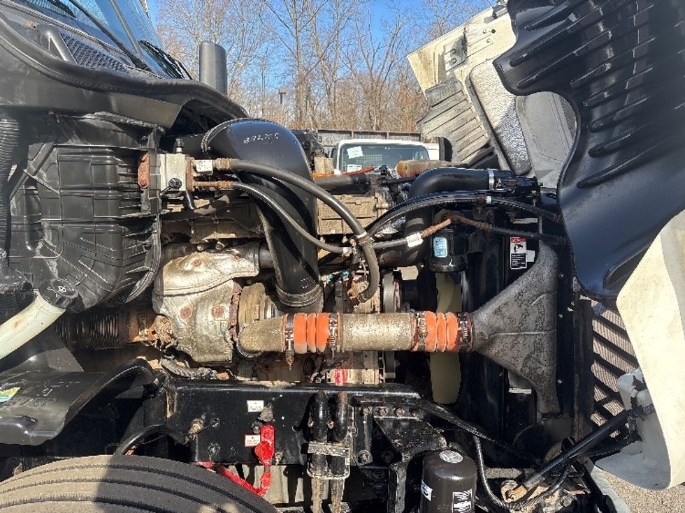 Day Cab Tractor-Heavy Duty Tractors-Freightliner-2018-Cascadia 12564ST-Monmouth Junction-NJ-235,727\n\t\tmiles-$ 44,750 - Image 15