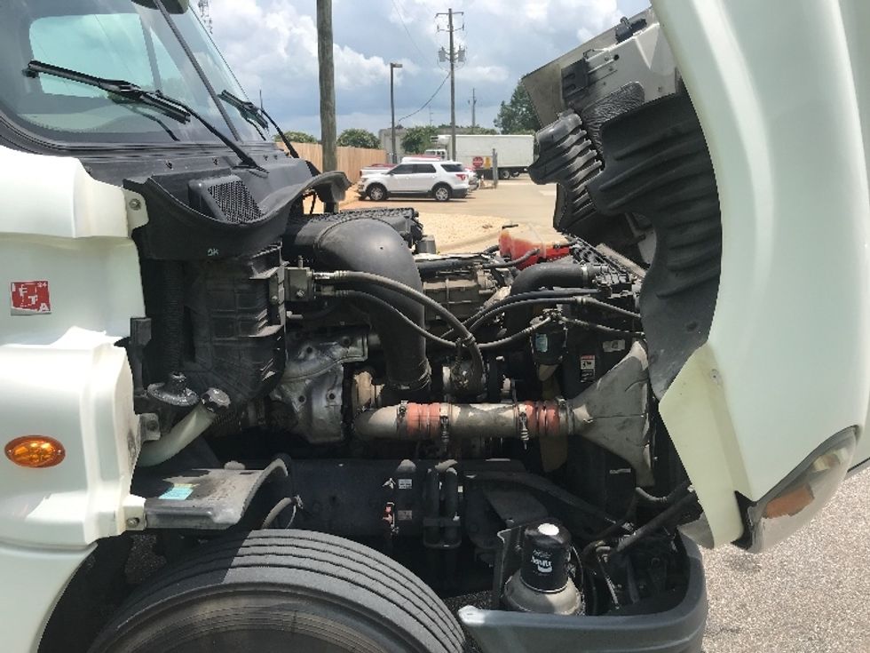 Day Cab Tractor-Heavy Duty Tractors-Freightliner-2018-Cascadia 12564ST-Montgomery-AL-260,006\n\t\tmiles-$ 54,000 - Image 14