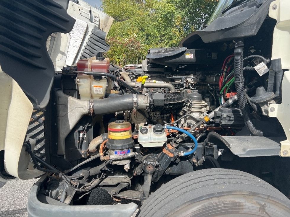 Day Cab Tractor-Heavy Duty Tractors-Freightliner-2018-Cascadia 12564ST-Montgomery-NY-314,467\n\t\tmiles-$ 43,500 - Image 16