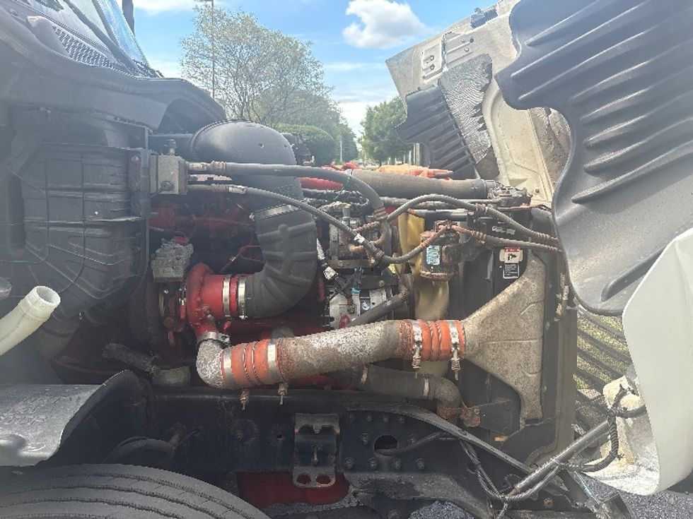 Day Cab Tractor-Heavy Duty Tractors-Freightliner-2018-Cascadia 12564ST-Montgomery-NY-382,319\n\t\tmiles-$ 34,000 - Image 15