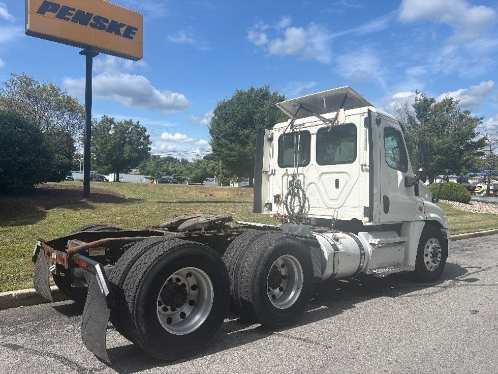 Day Cab Tractor-Heavy Duty Tractors-Freightliner-2018-Cascadia 12564ST-Montgomery-NY-382,319\n\t\tmiles-$ 34,000 - Image 7