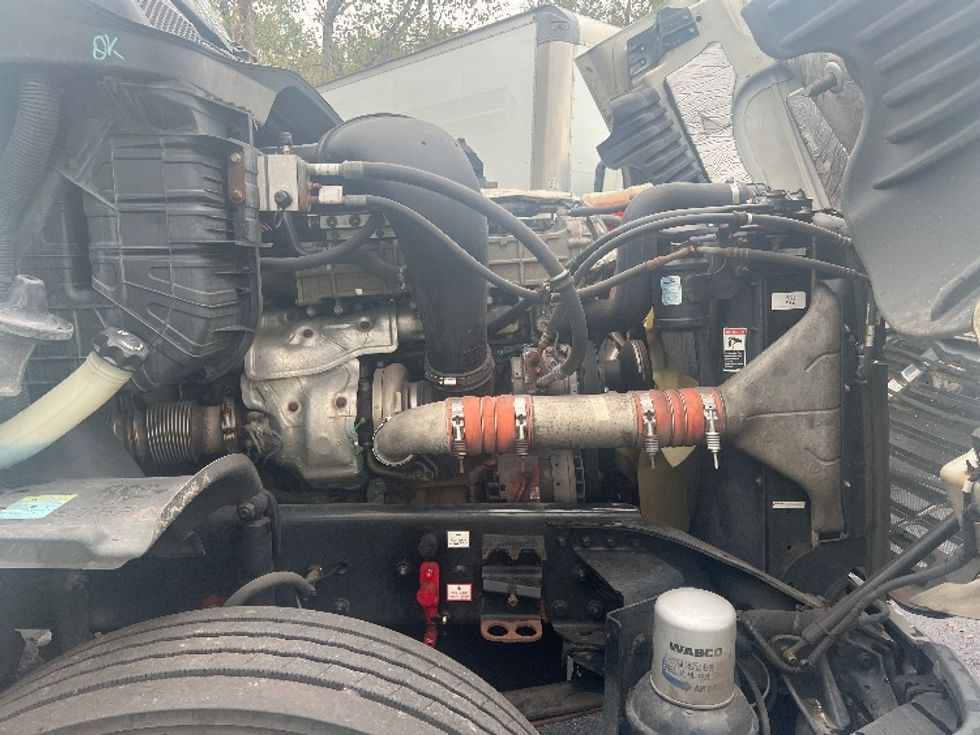 Day Cab Tractor-Heavy Duty Tractors-Freightliner-2018-Cascadia 12564ST-Montgomery-NY-434,303\n\t\tmiles-$ 38,750 - Image 15