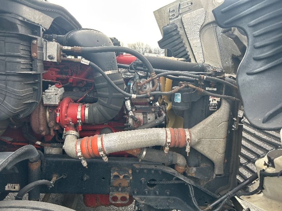 Day Cab Tractor-Heavy Duty Tractors-Freightliner-2018-Cascadia 12564ST-Montgomery-NY-442,188\n\t\tmiles-$ 31,500 - Image 15