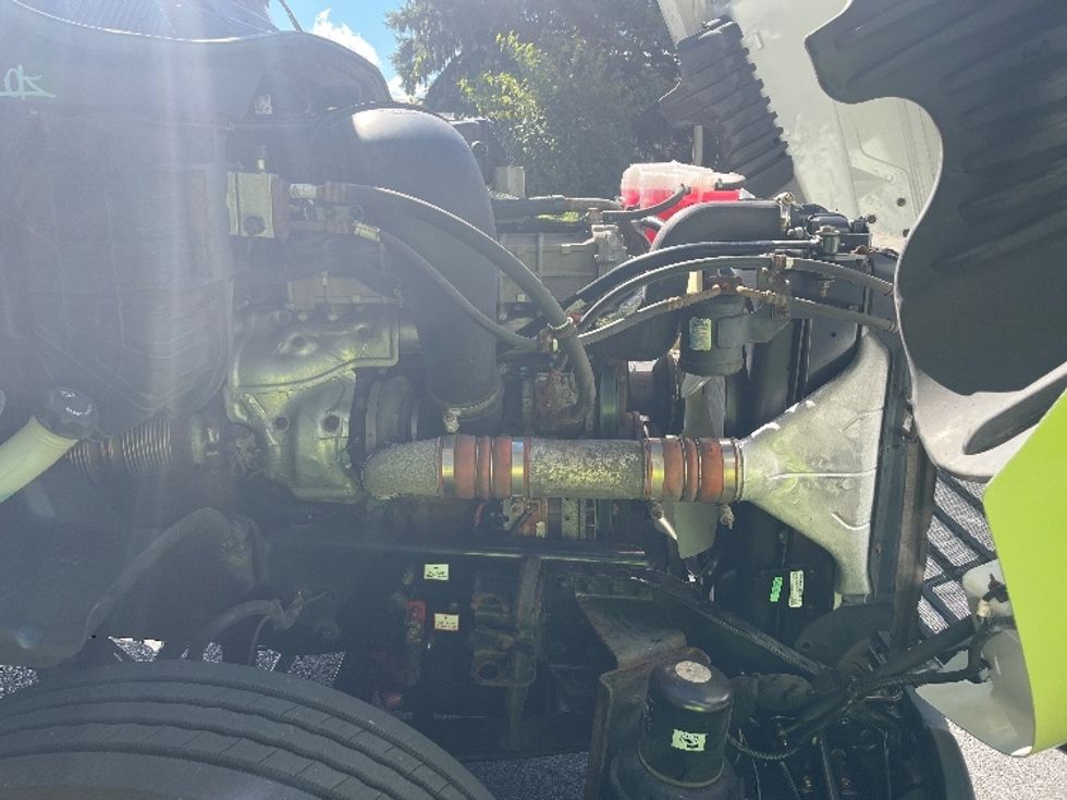 Day Cab Tractor-Heavy Duty Tractors-Freightliner-2018-Cascadia 12564ST-Montgomery-NY-445,015\n\t\tmiles-$ 37,000 - Image 15