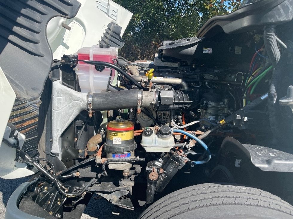 Day Cab Tractor-Heavy Duty Tractors-Freightliner-2018-Cascadia 12564ST-Montgomery-NY-445,015\n\t\tmiles-$ 37,000 - Image 16