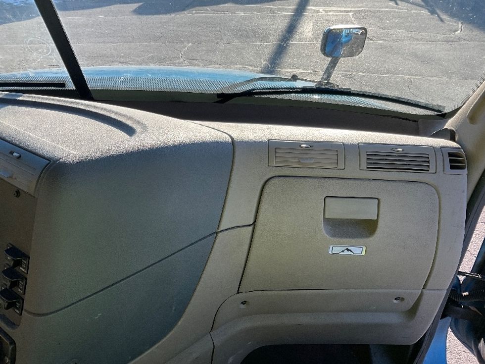 Day Cab Tractor-Heavy Duty Tractors-Freightliner-2018-Cascadia 12564ST-Montgomery-NY-452,470\n\t\tmiles-$ 32,500 - Image 13