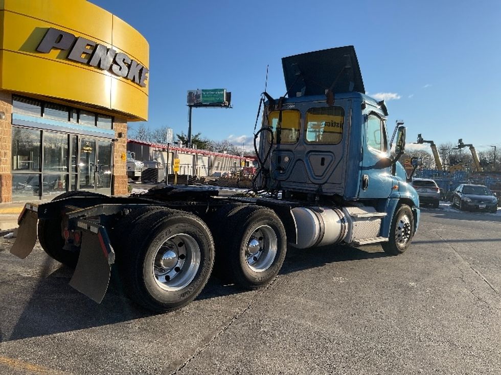 Day Cab Tractor-Heavy Duty Tractors-Freightliner-2018-Cascadia 12564ST-Montgomery-NY-452,470\n\t\tmiles-$ 32,500 - Image 7