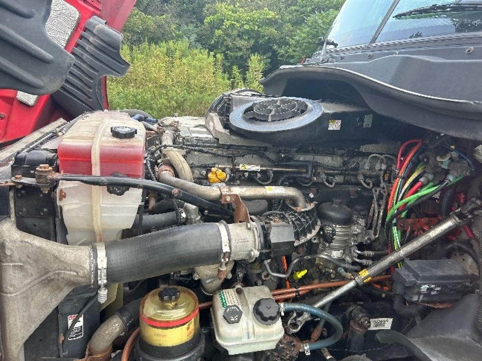 Day Cab Tractor-Heavy Duty Tractors-Freightliner-2018-Cascadia 12564ST-Montgomery-NY-586,087\n\t\tmiles-$ 27,250 - Image 16