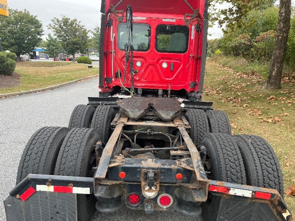 Day Cab Tractor-Heavy Duty Tractors-Freightliner-2018-Cascadia 12564ST-Montgomery-NY-615,036\n\t\tmiles-$ 26,500 - Image 6