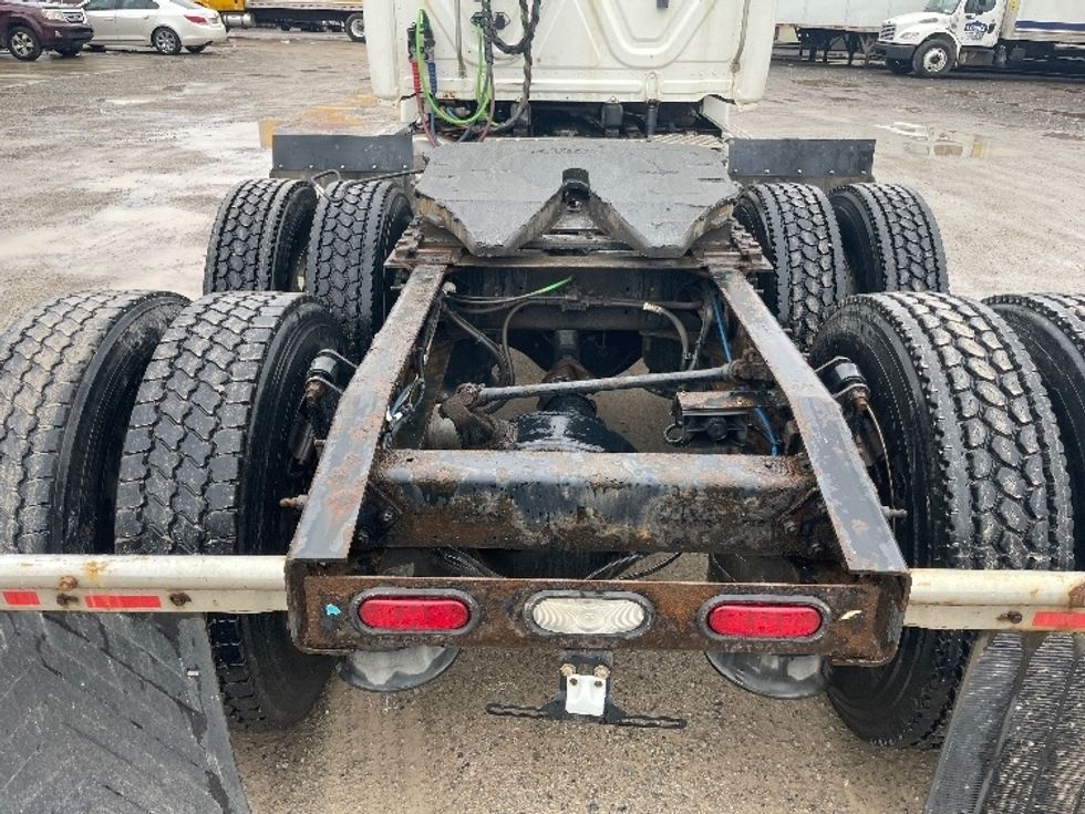 Day Cab Tractor-Heavy Duty Tractors-Freightliner-2018-Cascadia 12564ST-Morgantown-WV-357,636\n\t\tmiles-$ 39,750 - Image 6