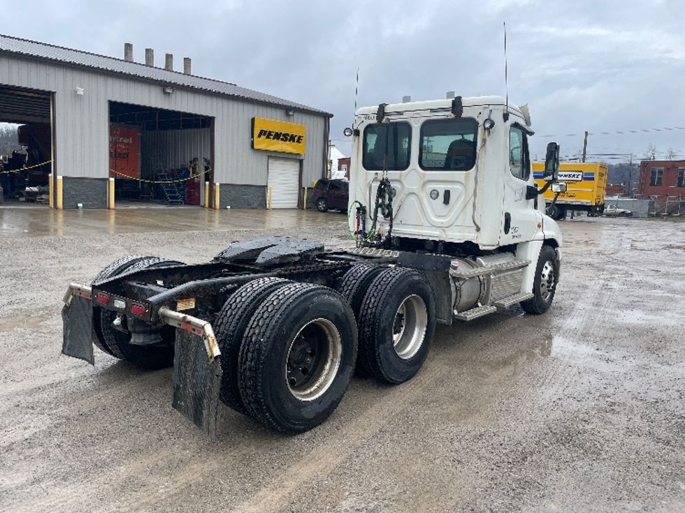 Day Cab Tractor-Heavy Duty Tractors-Freightliner-2018-Cascadia 12564ST-Morgantown-WV-451,793\n\t\tmiles-$ 37,000 - Image 7