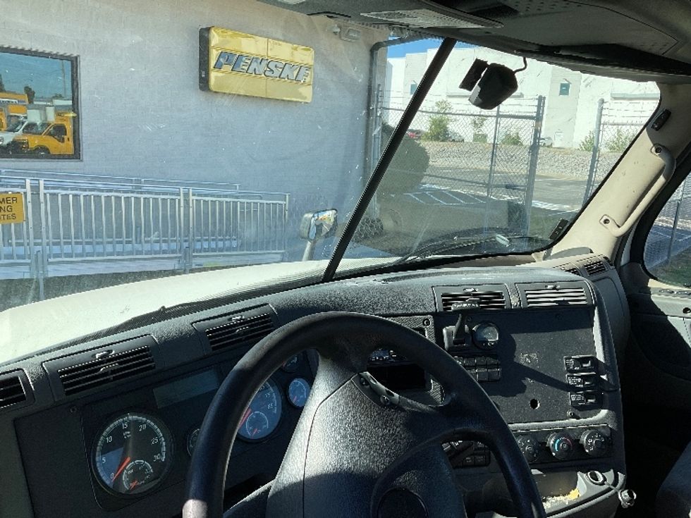 Day Cab Tractor-Heavy Duty Tractors-Freightliner-2018-Cascadia 12564ST-Mount Juliet-TN-729,503\n\t\tmiles-$ 26,500 - Image 7