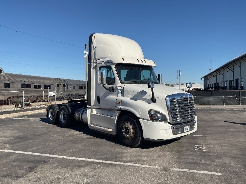 Day Cab Tractor-Heavy Duty Tractors-Freightliner-2018-Cascadia 12564ST-Nashville-TN-250,412\n\t\tmiles-$ 46,500 - Image 1