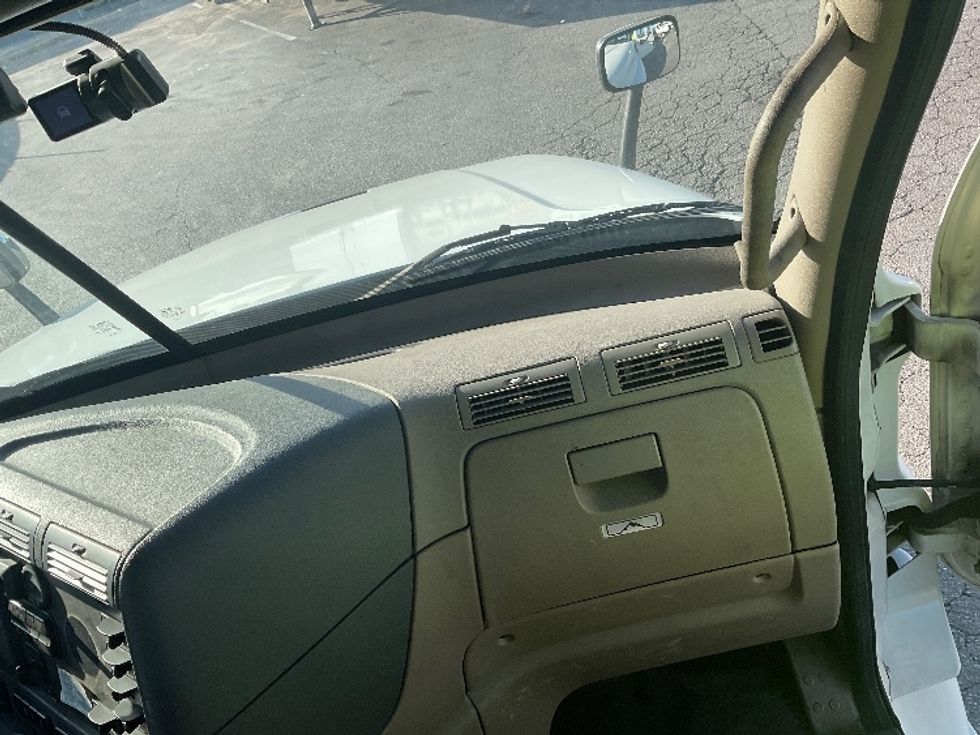 Day Cab Tractor-Heavy Duty Tractors-Freightliner-2018-Cascadia 12564ST-Nashville-TN-250,412\n\t\tmiles-$ 46,500 - Image 13