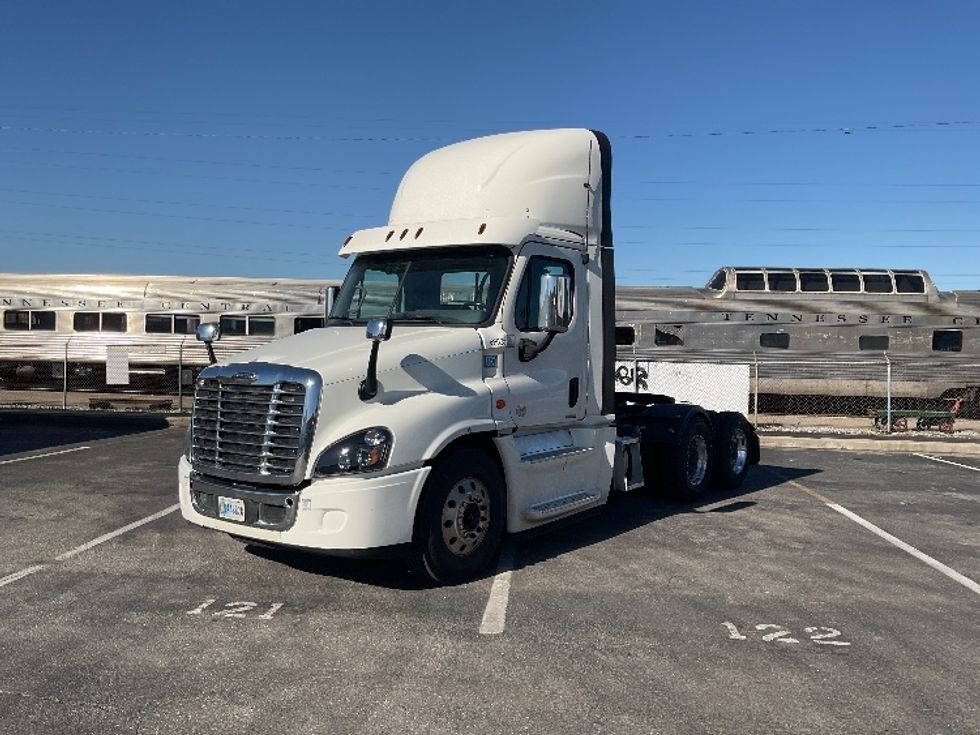 Day Cab Tractor-Heavy Duty Tractors-Freightliner-2018-Cascadia 12564ST-Nashville-TN-250,412\n\t\tmiles-$ 46,500 - Image 3