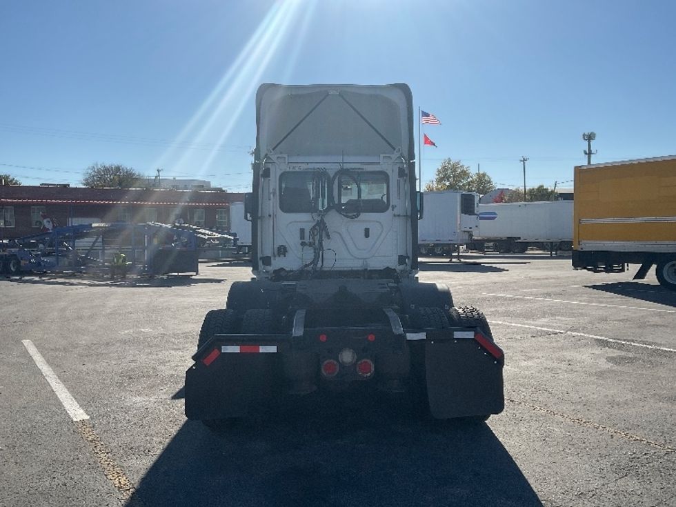 Day Cab Tractor-Heavy Duty Tractors-Freightliner-2018-Cascadia 12564ST-Nashville-TN-250,412\n\t\tmiles-$ 46,500 - Image 6