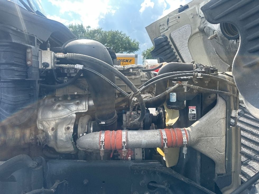 Day Cab Tractor-Heavy Duty Tractors-Freightliner-2018-Cascadia 12564ST-New Castle-DE-527,988\n\t\tmiles-$ 28,000 - Image 15