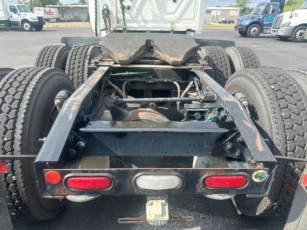 Day Cab Tractor-Heavy Duty Tractors-Freightliner-2018-Cascadia 12564ST-New Castle-DE-527,988\n\t\tmiles-$ 28,000 - Image 6