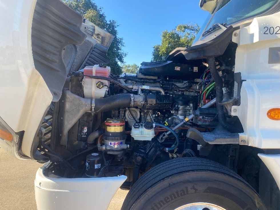 Day Cab Tractor-Heavy Duty Tractors-Freightliner-2018-Cascadia 12564ST-Ocala-FL-610,843\n\t\tmiles-$ 25,500 - Image 16