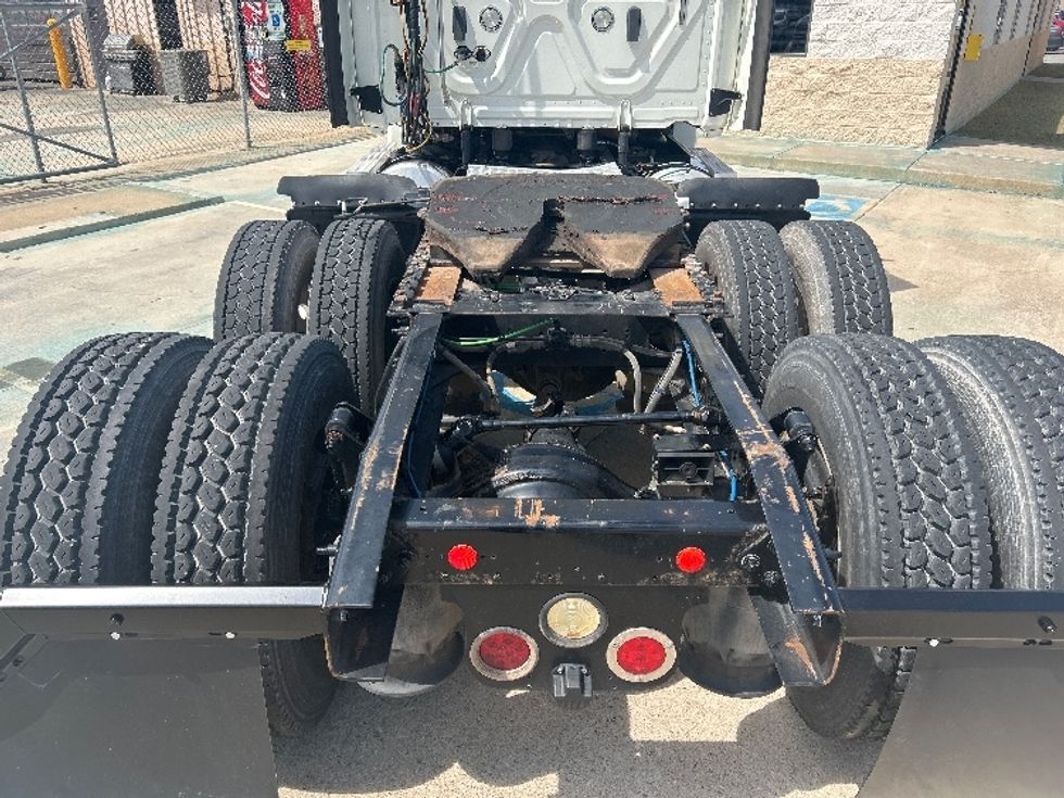 Day Cab Tractor-Heavy Duty Tractors-Freightliner-2018-Cascadia 12564ST-Oklahoma City-OK-330,664\n\t\tmiles-$ 40,500 - Image 6