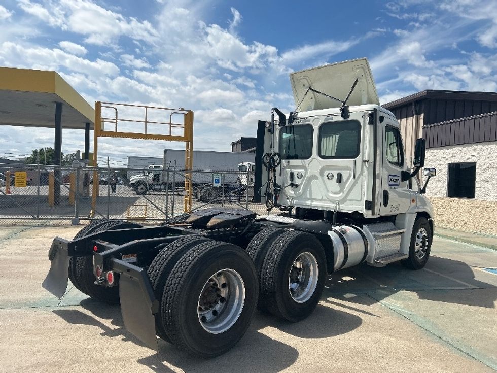 Day Cab Tractor-Heavy Duty Tractors-Freightliner-2018-Cascadia 12564ST-Oklahoma City-OK-330,664\n\t\tmiles-$ 40,500 - Image 7