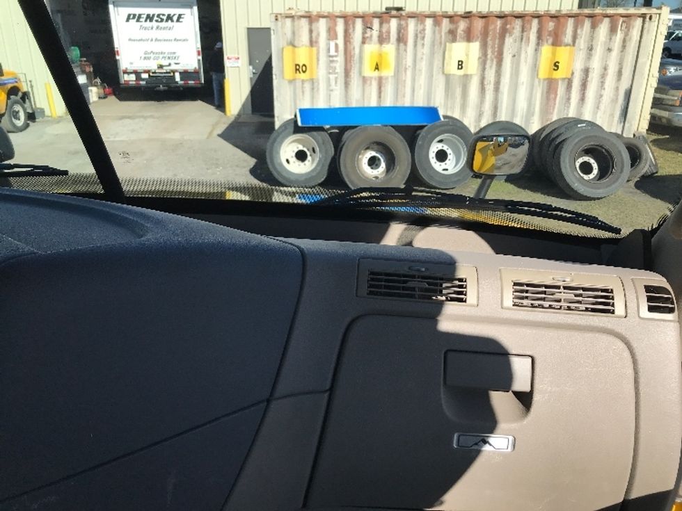 Day Cab Tractor-Heavy Duty Tractors-Freightliner-2018-Cascadia 12564ST-Panama City-FL-208,284\n\t\tmiles-$ 53,250 - Image 13