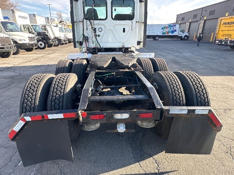 Day Cab Tractor-Heavy Duty Tractors-Freightliner-2018-Cascadia 12564ST-Parsippany-NJ-285,884\n\t\tmiles-$ 41,000 - Image 6