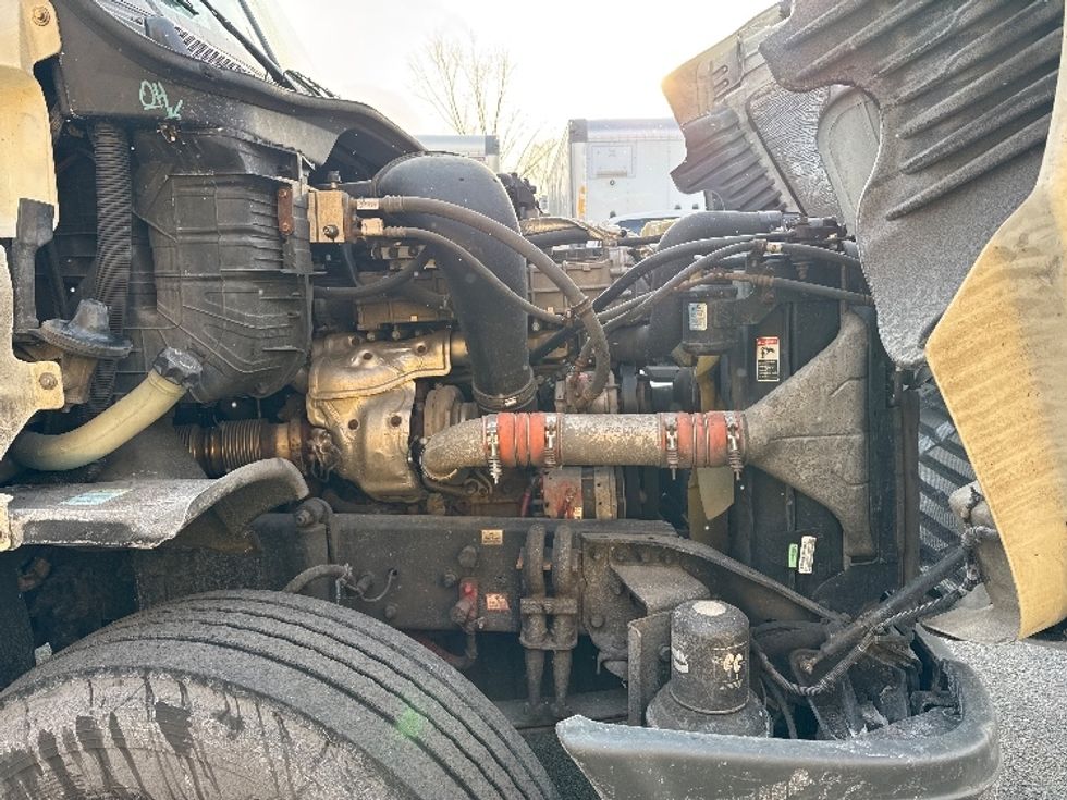 Day Cab Tractor-Heavy Duty Tractors-Freightliner-2018-Cascadia 12564ST-Parsippany-NJ-316,714\n\t\tmiles-$ 43,000 - Image 15