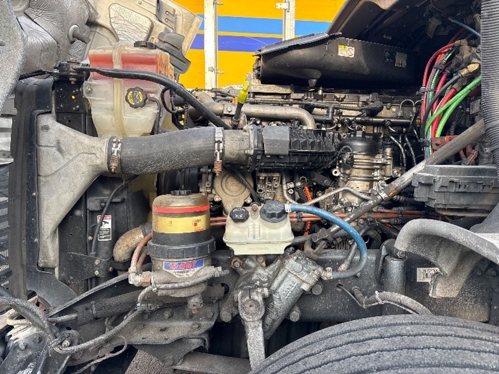 Day Cab Tractor-Heavy Duty Tractors-Freightliner-2018-Cascadia 12564ST-Parsippany-NJ-316,714\n\t\tmiles-$ 43,000 - Image 16