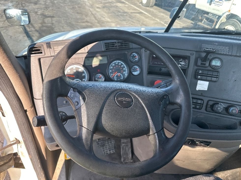 Day Cab Tractor-Heavy Duty Tractors-Freightliner-2018-Cascadia 12564ST-Parsippany-NJ-325,973\n\t\tmiles-$ 44,250 - Image 11