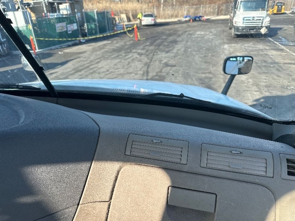 Day Cab Tractor-Heavy Duty Tractors-Freightliner-2018-Cascadia 12564ST-Parsippany-NJ-325,973\n\t\tmiles-$ 44,250 - Image 13