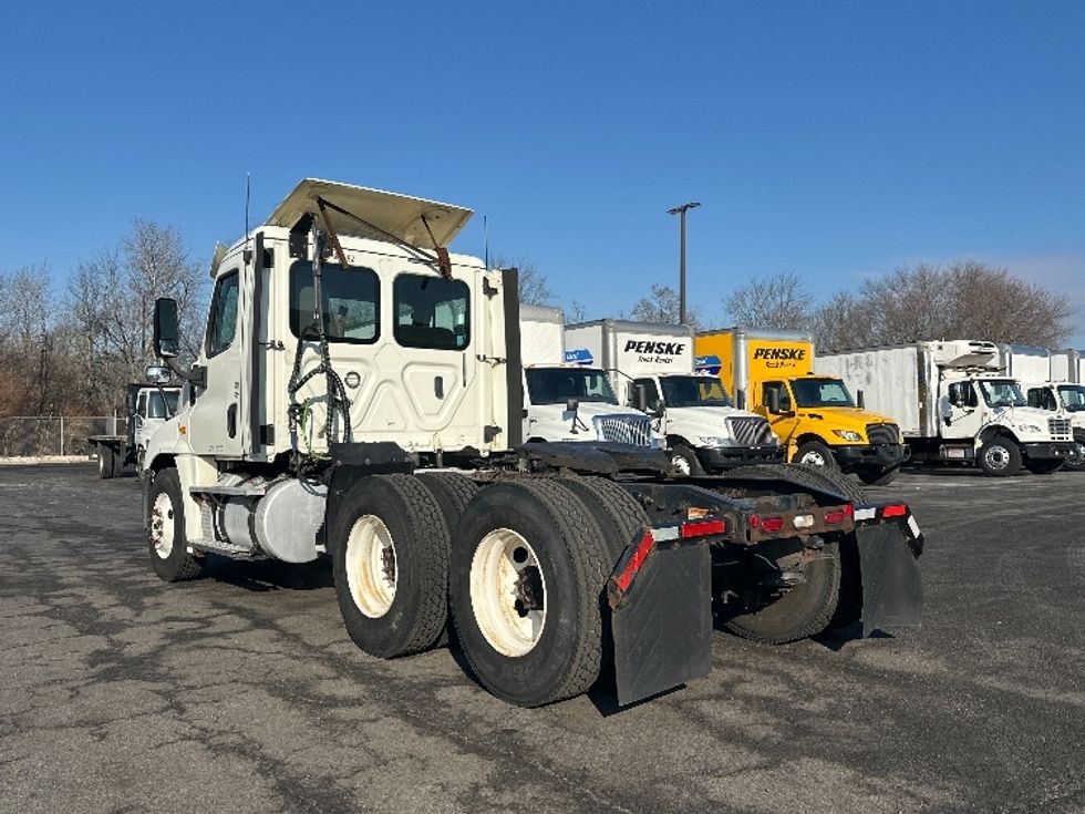 Day Cab Tractor-Heavy Duty Tractors-Freightliner-2018-Cascadia 12564ST-Parsippany-NJ-325,973\n\t\tmiles-$ 44,250 - Image 5