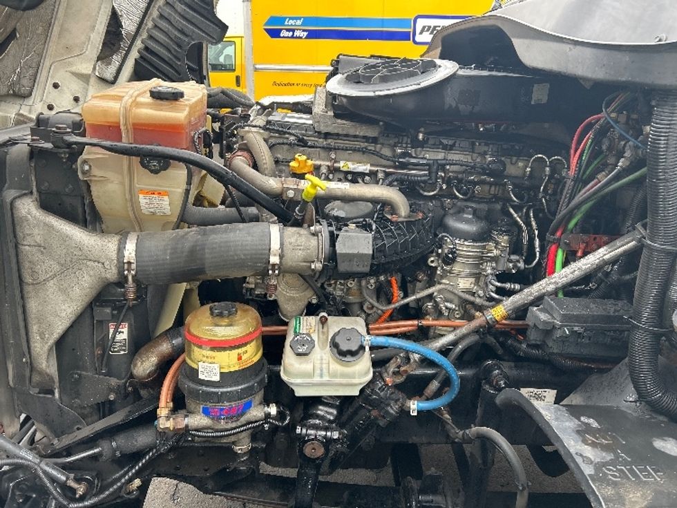 Day Cab Tractor-Heavy Duty Tractors-Freightliner-2018-Cascadia 12564ST-Parsippany-NJ-343,629\n\t\tmiles-$ 41,500 - Image 16