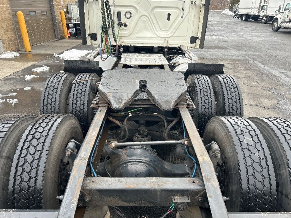 Day Cab Tractor-Heavy Duty Tractors-Freightliner-2018-Cascadia 12564ST-Parsippany-NJ-343,629\n\t\tmiles-$ 41,500 - Image 6
