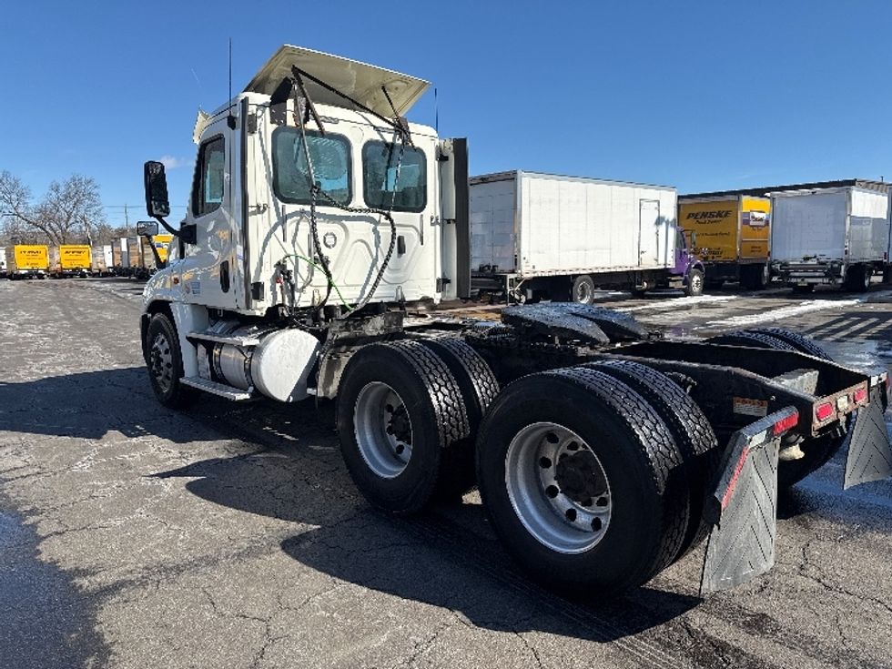 Day Cab Tractor-Heavy Duty Tractors-Freightliner-2018-Cascadia 12564ST-Parsippany-NJ-346,055\n\t\tmiles-$ 41,500 - Image 5